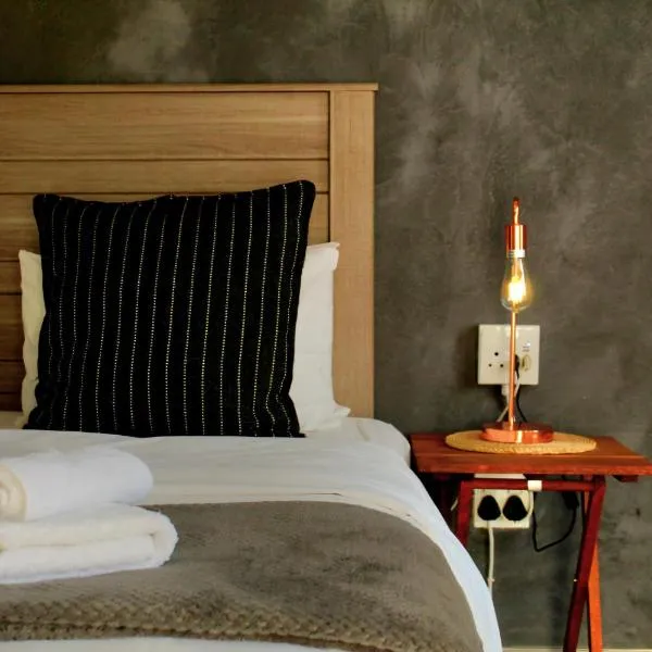 Livingwaters Self-Catering Accommodation, hotel v destinaci Ermelo