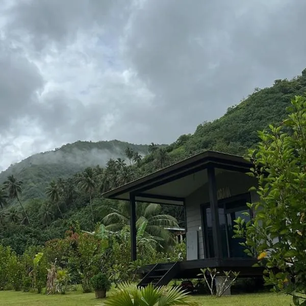 Teahupo'o Swell Lodge Bungalow, hotel in Teahupoo