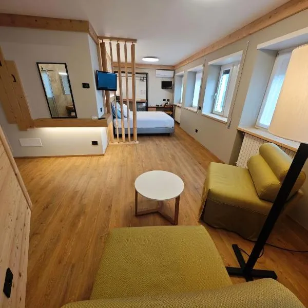 Da Gigi Alpine Rooms, hotel in Crandola Valsassina