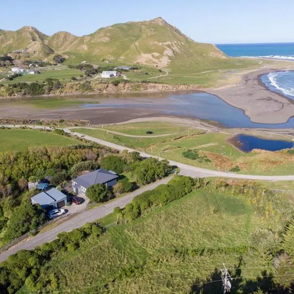 Te Kōpuha, hotel u gradu Tora