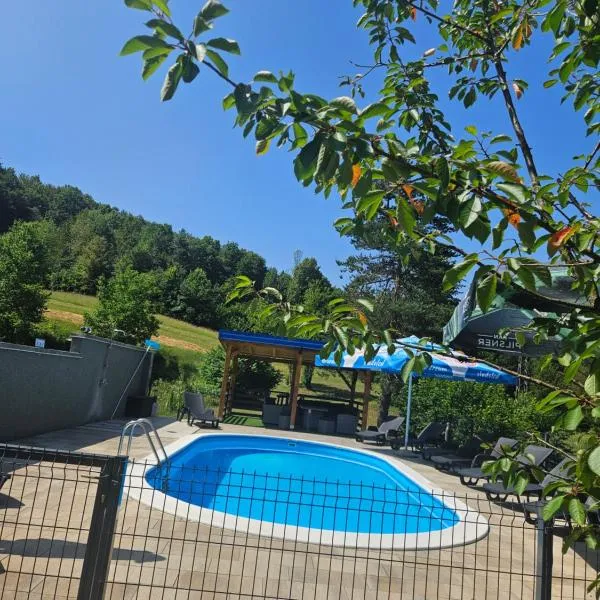House Mirjana, hotel v destinaci Smoljanac