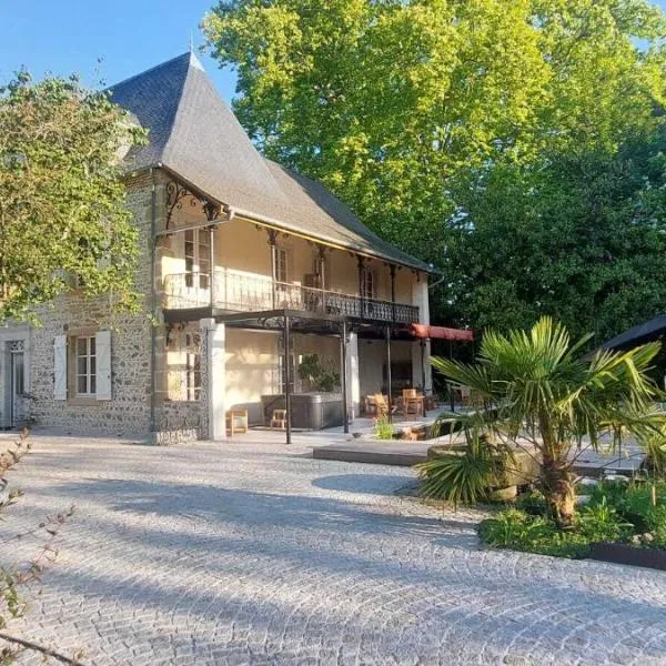 Domaine Lespoune, hotel em Castetnau-Camblong