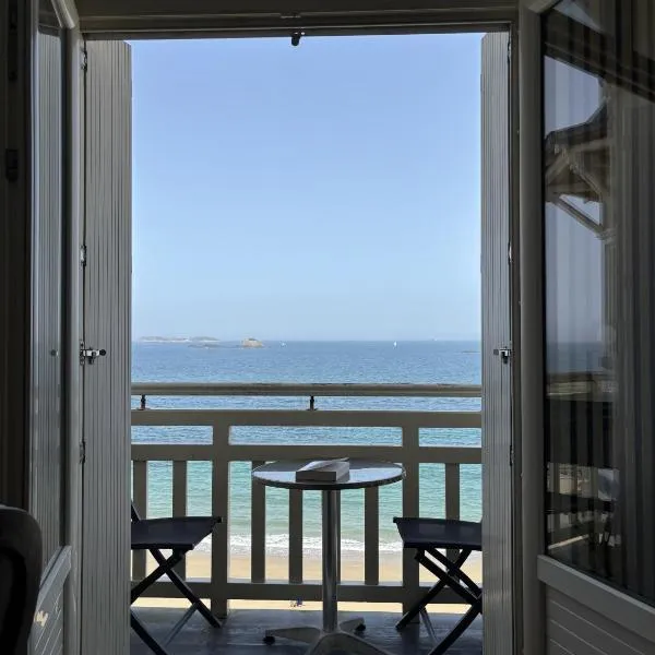 Studio Rêve de mer vue mer, hotel in Dinard