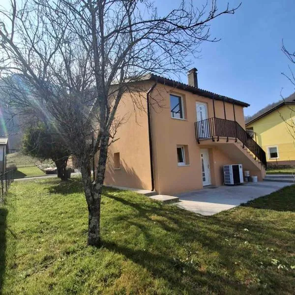 Hiša Terra, hotel in Volče
