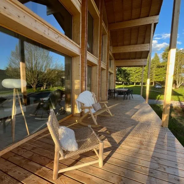 Coeur Cévennes Wooden Cottage, hotel v mestu Camprieu