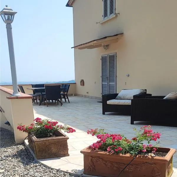 Villa Adora Holiday Home, מלון בSerravalle Pistoiese