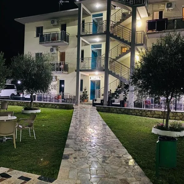 Vila Hotel, hotel a Velipojë