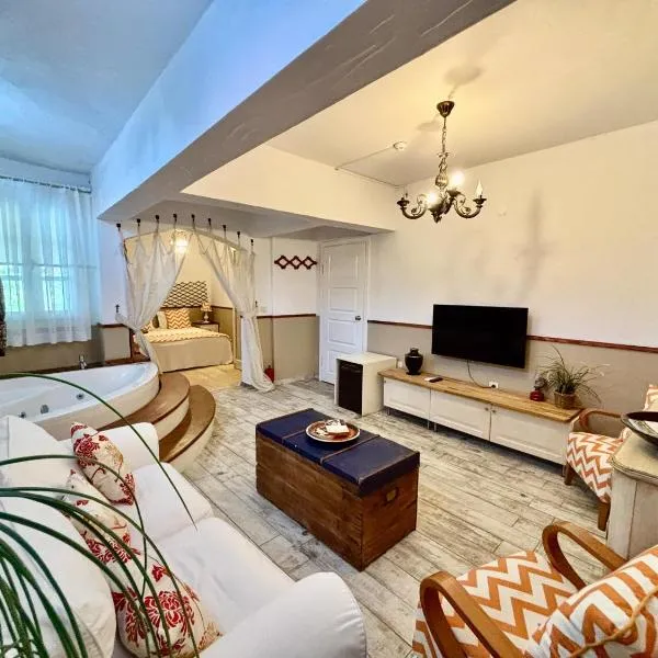 Mon Ilıca Otel, hôtel à Çeşme
