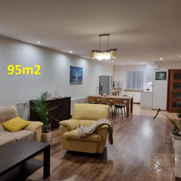 Orzechowy Dom – hotel w mieście Trzebnica