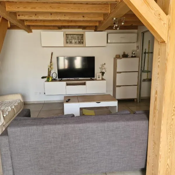 Petite maison meublée entre Avignon et Carpentras, hotel v destinácii Morières-lès-Avignon