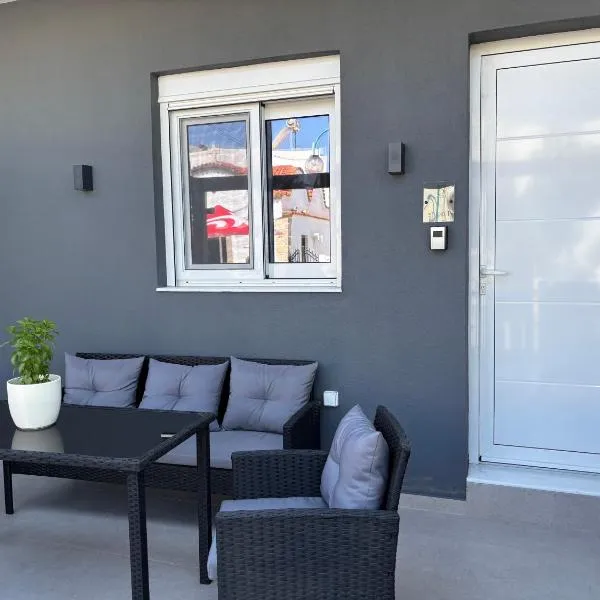 Harriet Beauty Studios, hotel en Charaki