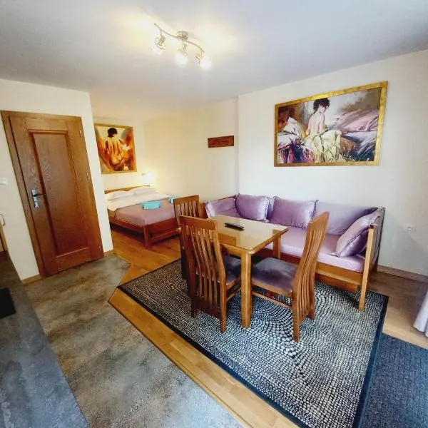 APARTAMENTY PASJA -2 minuty do plaży, hotel v destinaci Dźwirzyno
