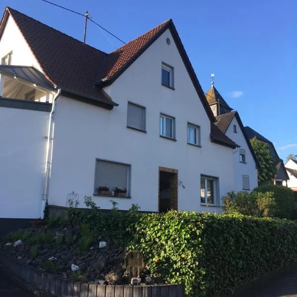 Gästezimmer Waldblick am Nürburgring, hotel in Wimbach