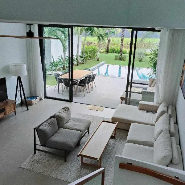 2-min from Private Beach Sanctuary Villa Ho Tram, hotel in Ho Tram