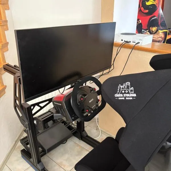 Chata Stołowa - Game Room - Bilard, SimRacing, Arcade: Chocieszow şehrinde bir otel