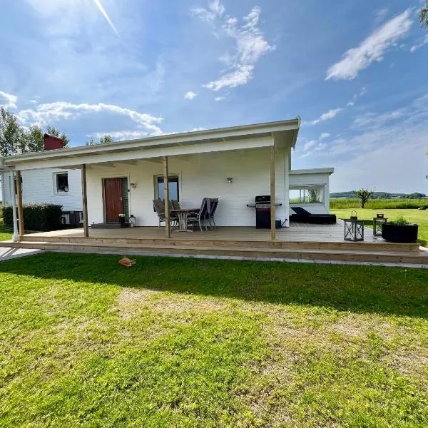 Huset på landet i Falkenberg, hotel v destinaci Heberg