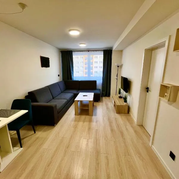 Stylish apartment in the heart of the city near Aupark and the Main Station, hotel en Košice