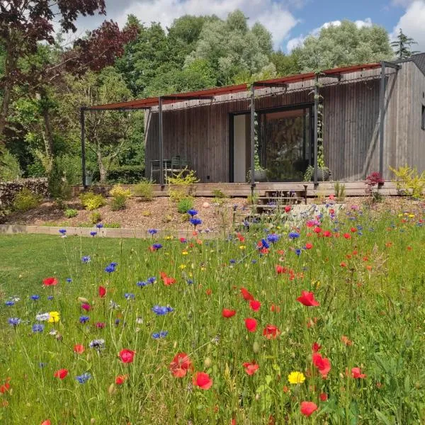 L'Ermitage - L'écolodge des Monts des Flandres - Au coeur de 800m2 de jardin privé, khách sạn ở Saint-Jans-Cappel