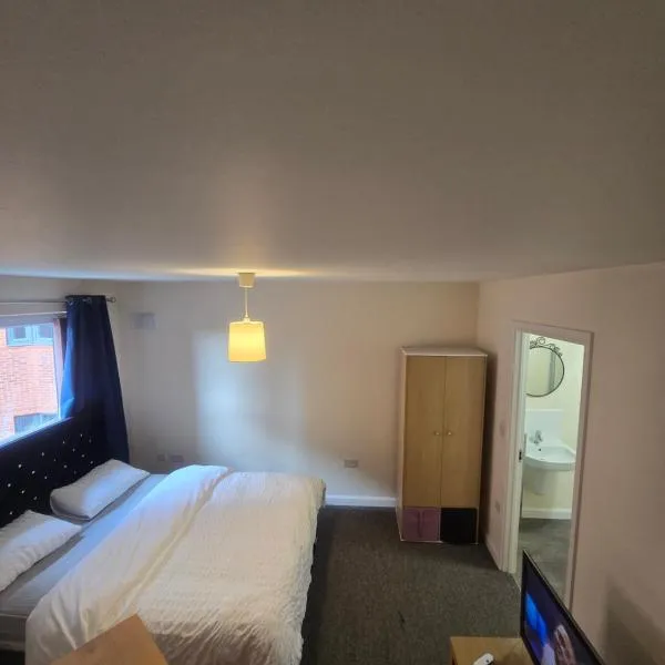 Private Ensuite room in Wolverhampton city centre, hotel in Wolverhampton