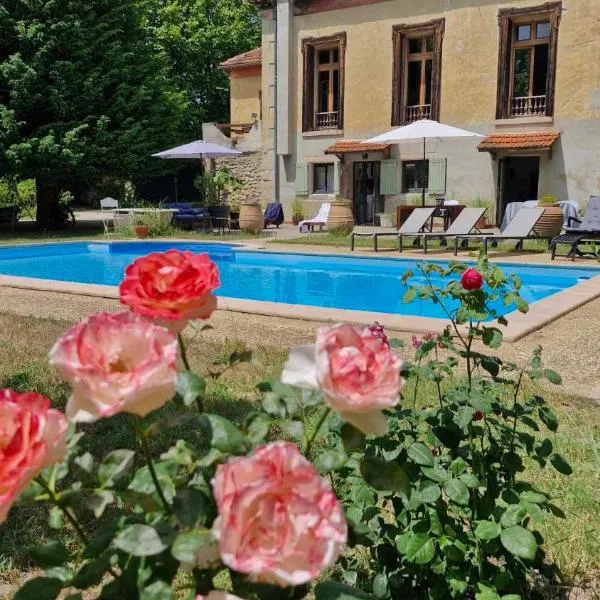 Le Manoir de la Belle Endormie, hotel em Valréas