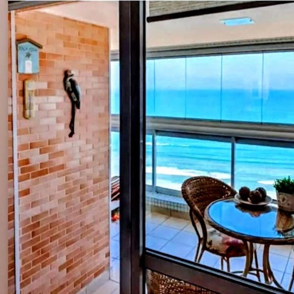 Vista cinematográfica 24º andar, frente total mar na Guilhermina, 2 quartos, condomínio com lazer total, enxoval, ar condicionado, churrasqueira, Wi-fi, Netflix, piscinas, saunas, academia, 2 vagas e portaria 24 horas, 15 Off no App - Foto 2