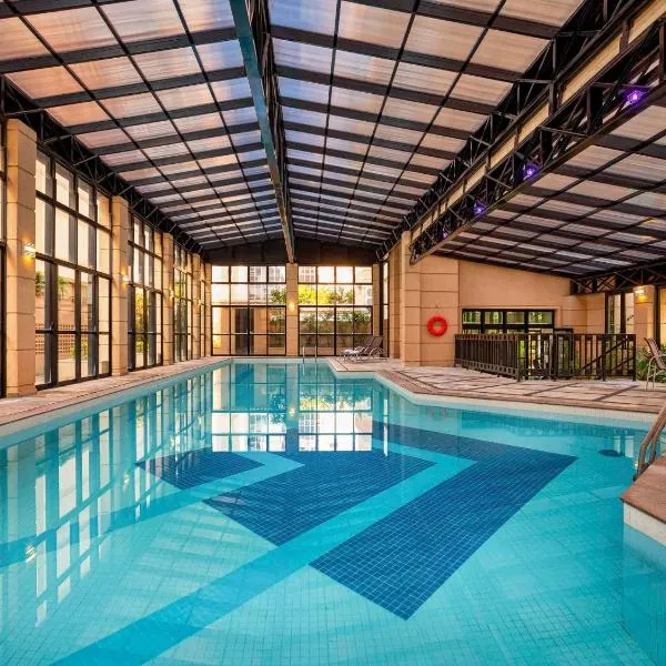 Apto em hotel 4 estrelas com piscina aquecida academia e SPA, hotel in São Paulo
