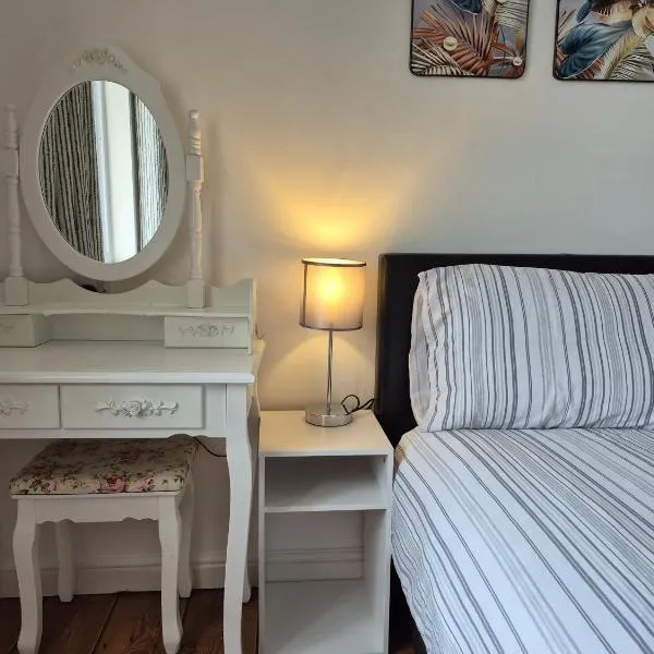Spacious 2 double beds home Durham free parking, hotel i Durham