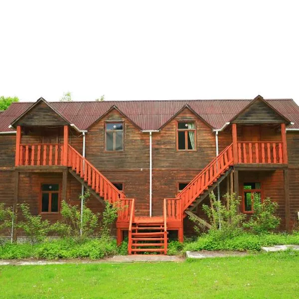 Güney Meşə, hotel v destinaci Əski İqrığ
