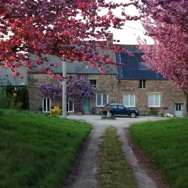Cherry Tree Avenue, hotel i Le Ferré