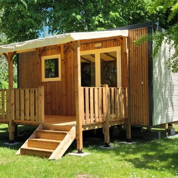 Camping Portes d'Ariege, hotel v destinaci Pamiers