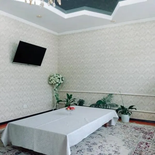 UYA Guest House, hotel a Kochkorka