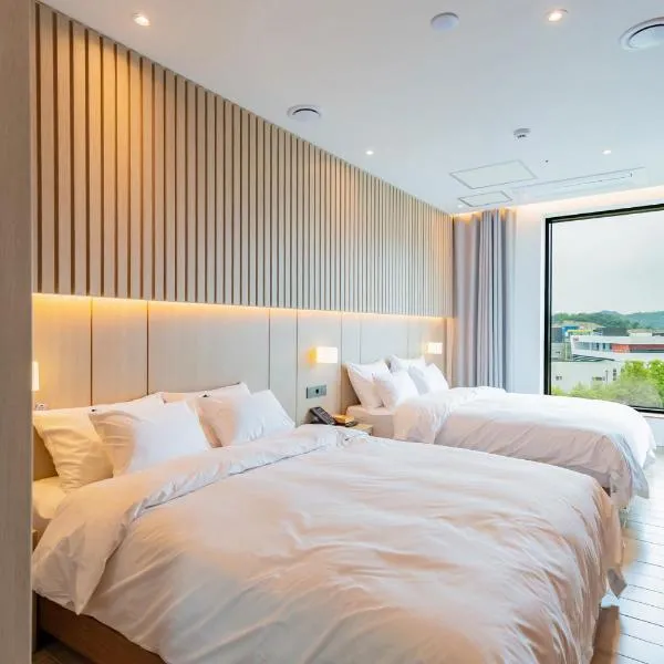 Hound Hotel Hyeoksindosi Branch: Daegu şehrinde bir otel