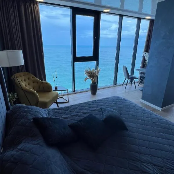 Апартаменты с шикарным видом на море, hotel in Batumi