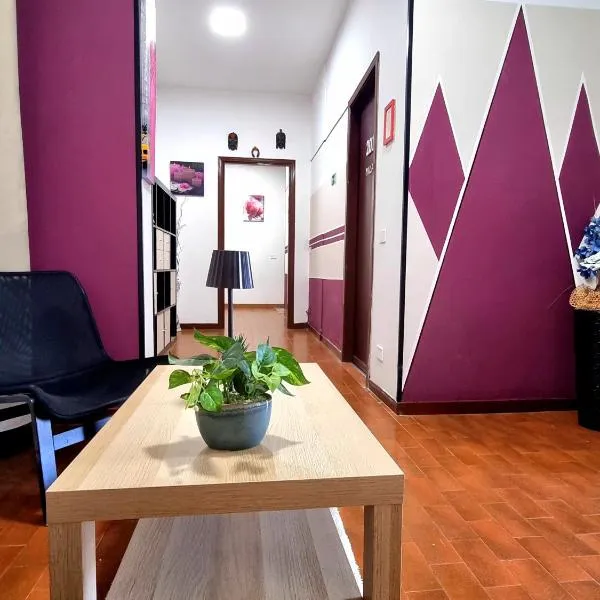Italo House, hotel in Opera
