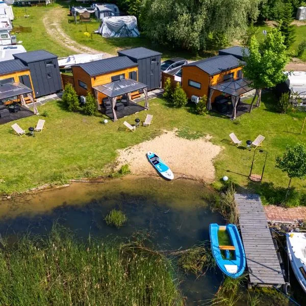 3 WIDOKI Kiekrz -domki Tiny House z prywatną plażą i pomostem nad jeziorem Kierskim, hotel in Poznań