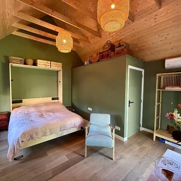 Tuinhuisje in Theetuin Wijckel, hotel in Wijckel