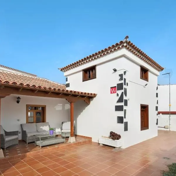 Villa La Relva - Terraza y Jacuzzi, ξενοδοχείο σε Adeje
