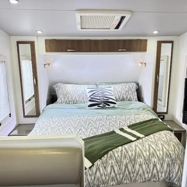 Tiny home in Bayswater, hotel en Bayswater