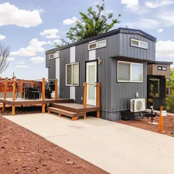 Under The Sea Tiny Home, khách sạn ở Apple Valley