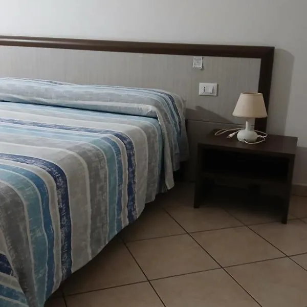 Domo - Guest-House Il Nespolo Fiorito, hotel in Orosei