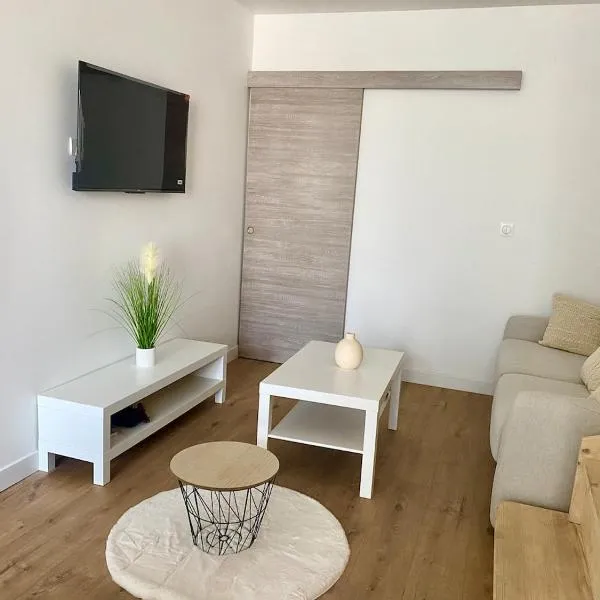 Duplex cosy & lumineux - face à la gare, hotel v destinaci Châtellerault