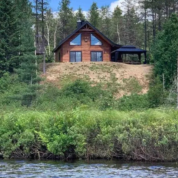 Chalet bois rond, Spa, rivière & nature, ξενοδοχείο σε Lac-aux-Sables
