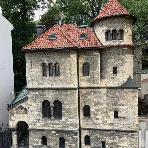 Authentically stylish apartment with a mystical view GOLEM, hotel v Prahe