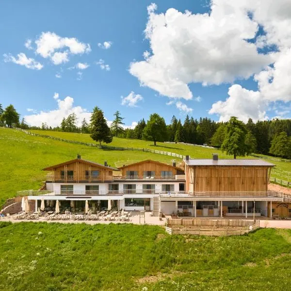 Lanzenschuster – hotel w mieście Jenesien