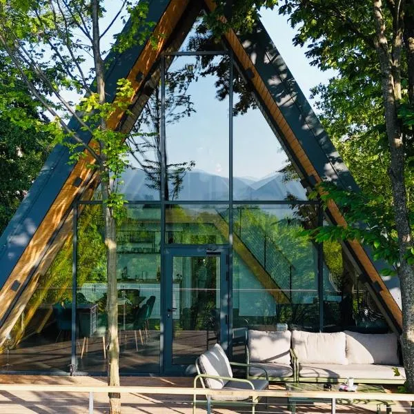 AHA Cabin, hotel v destinaci Comarnic
