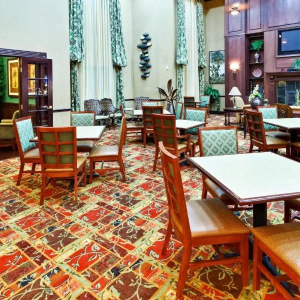 Holiday Inn Express Hotel & Suites DFW West - Hurst by IHG, hotel v destinaci Hurst
