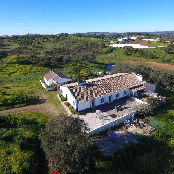 Madrugada, hotel in Évora