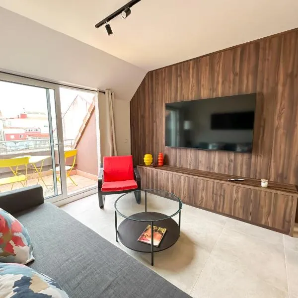 Ático con terraza, garaje y muy céntrico, hotel em O Grove