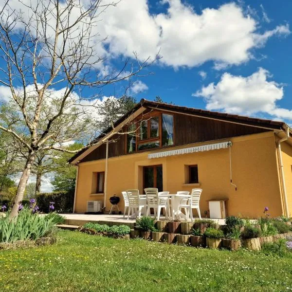 Gite de charme paisible Gourdon Sarlat, hotel em Anglars-Nozac