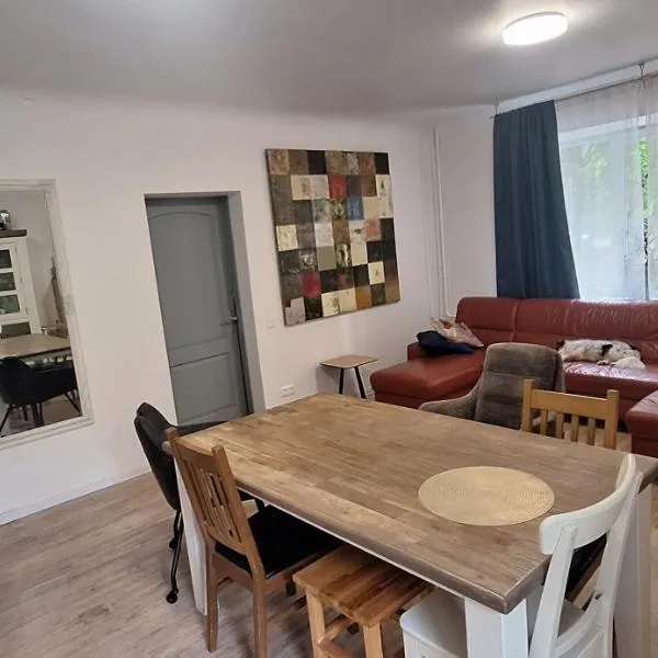Mažaparks Appartment, private parking, hotell Riias